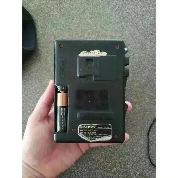 Koss PP105 Stereo Cassette tape Walkman am/ fm radio neoprene tune belt ddbs y2k - Picture 4 of 9